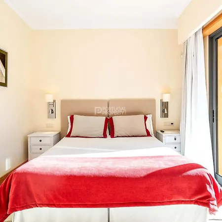 Luxury & Spacious 3 Bedroom With Pool, Victoria Residences, Apartman *