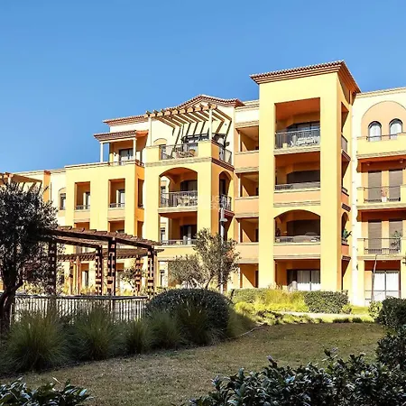 Luxury & Spacious 3 Bedroom With Pool, Victoria Residences,